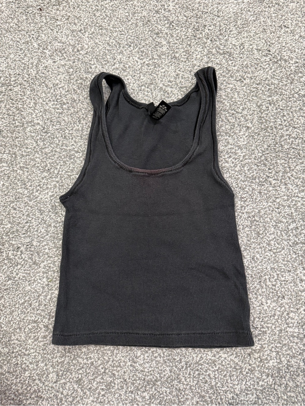 SKIMS Black Ribbed Scoop Tank - Women's Camisole